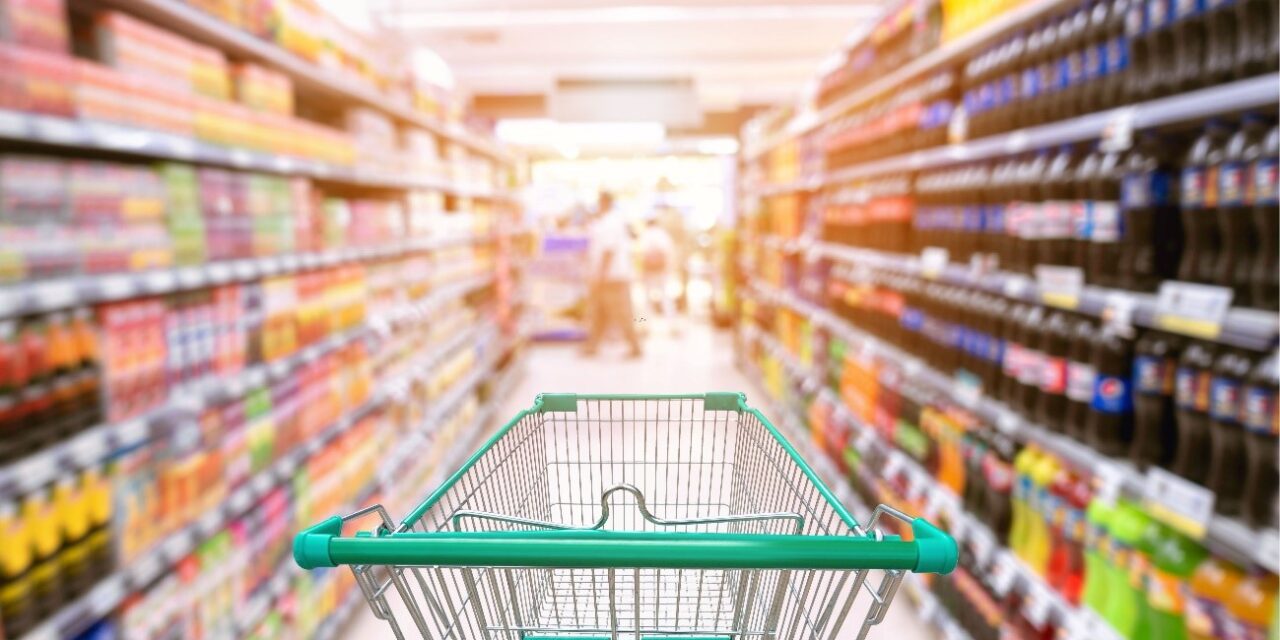 Supermercado da capital avisa quando produto está perto de vencer?